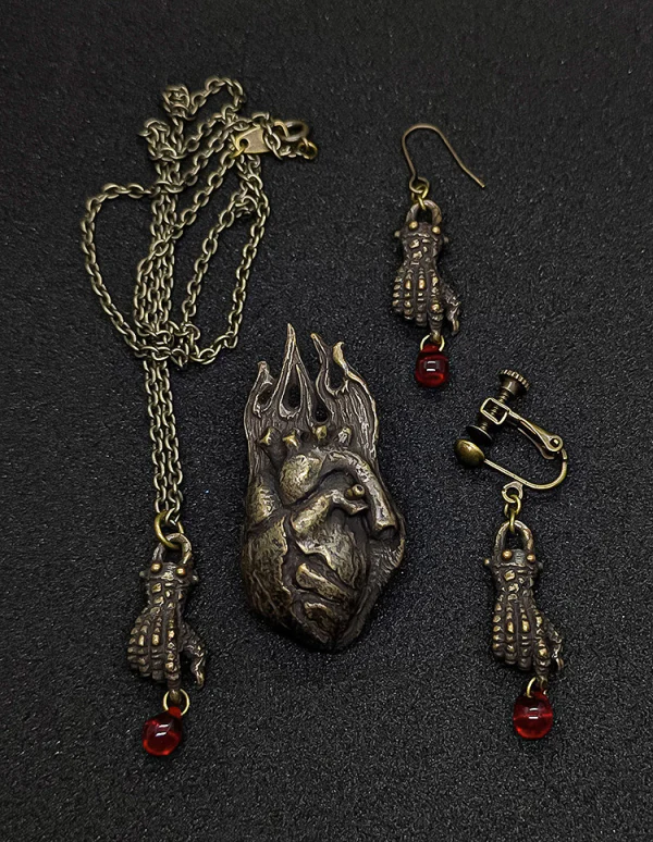 Dragon's Dogma 2 Dragon Hand (Piercing) For One Ear - Image 5