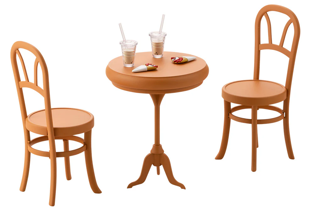 AFTER SCHOOL CAFE TABLE - Image 4