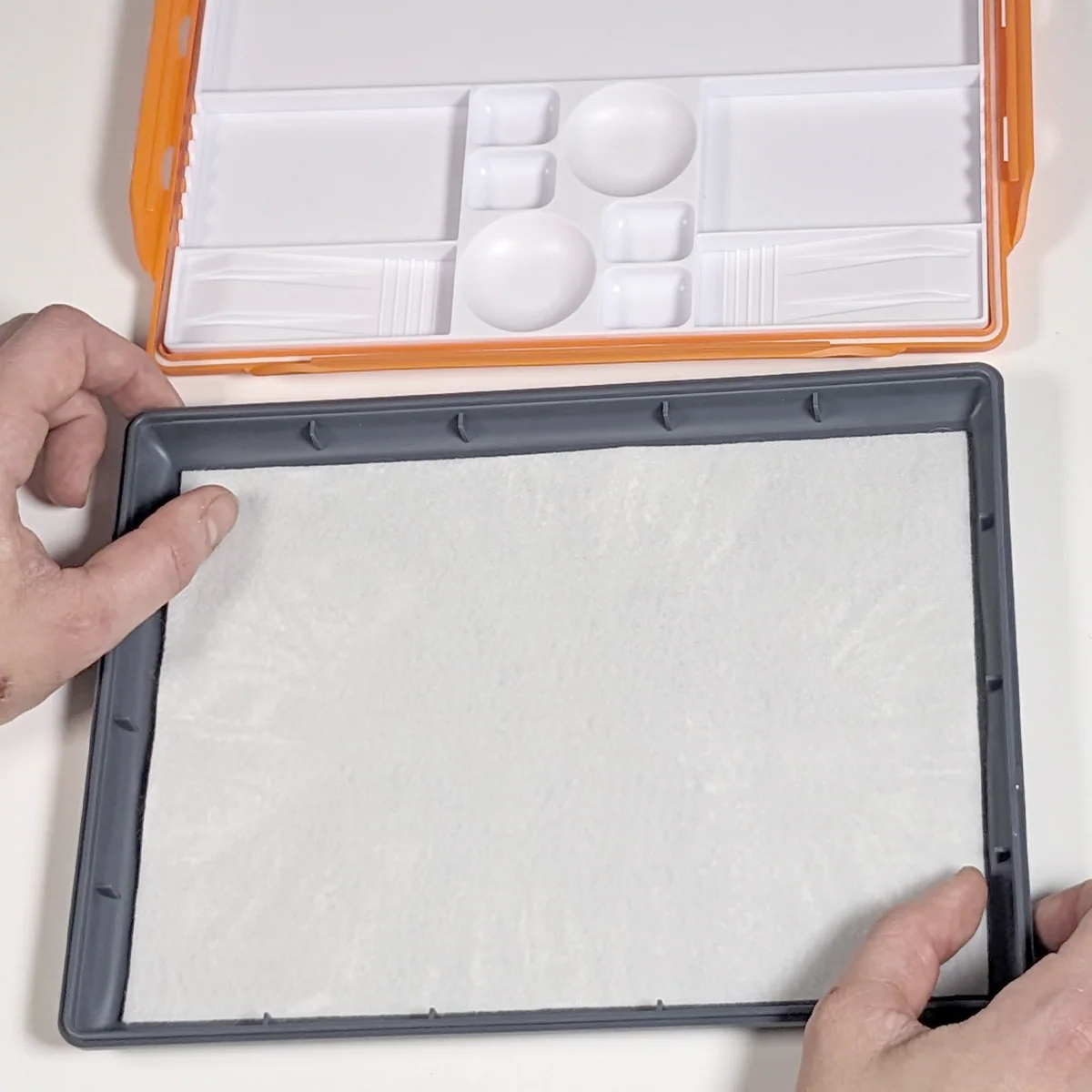 AK Interactive Wet Palette (Includes 40 papers sheets + 2 wipes) - Image 5