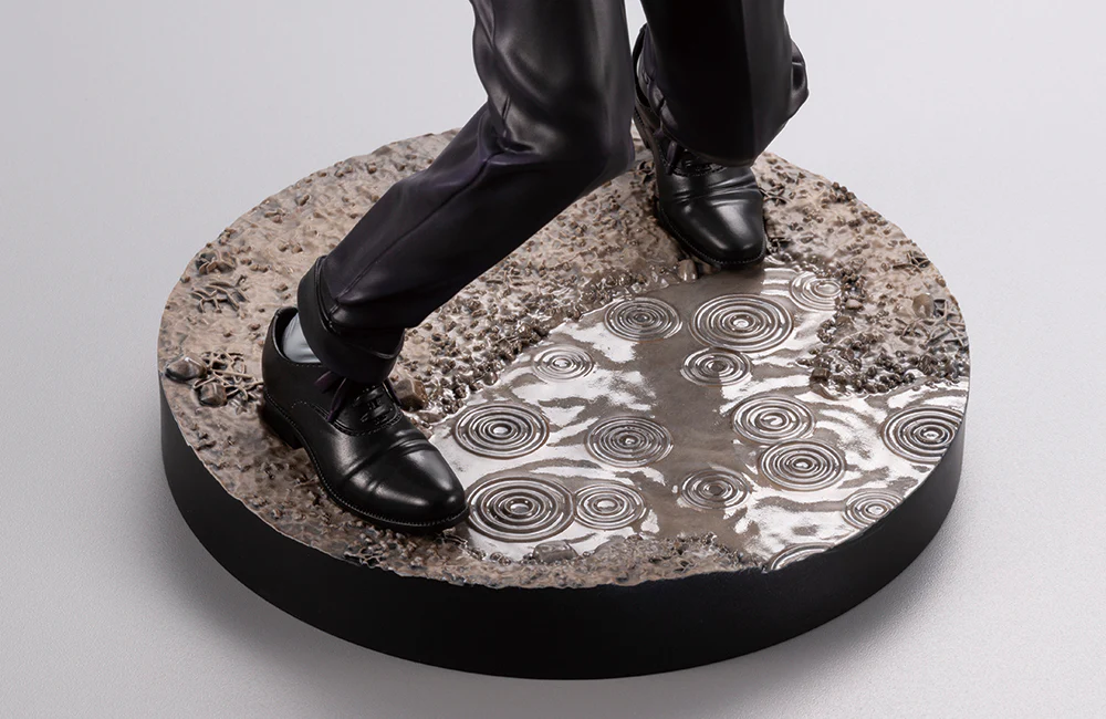 BATMAN: THE KILLING JOKE THE JOKER ARTFX STATUE - Image 5