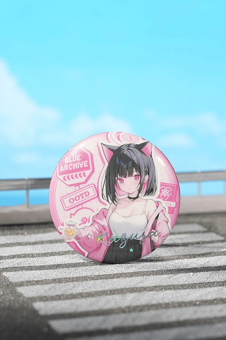 Blue Archive Holiday Saunter Series 75mm Badge (KAZUSA) - Image 2