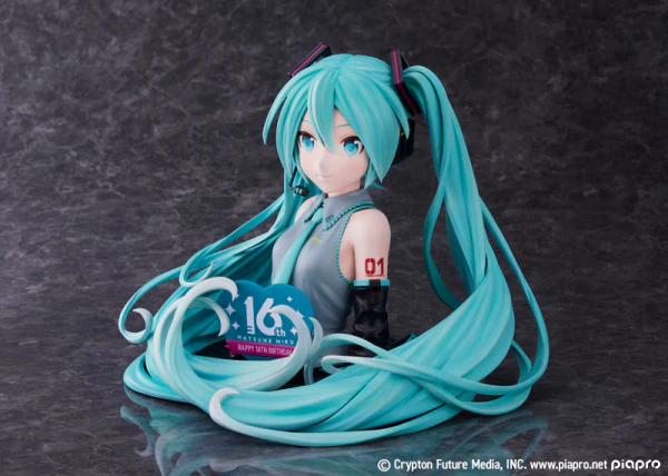 Hatsune Miku 16th Anniversary Bust Figure - Image 3