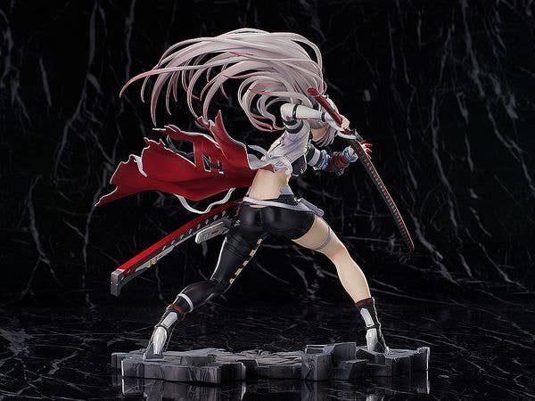Lucia: Crimson Weave - Image 5