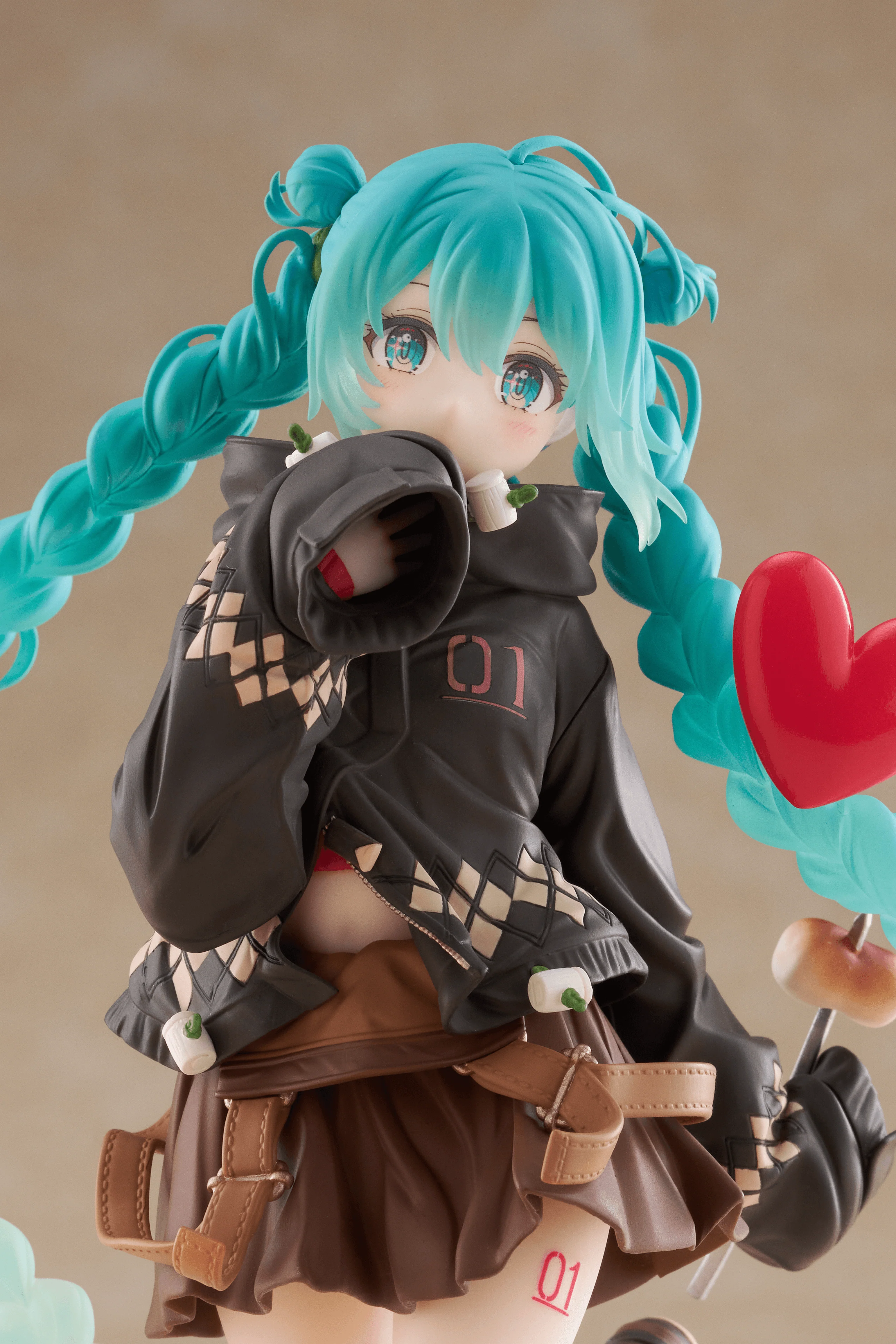 Hatsune Miku Figure - Fashion (Outdoor Ver.) - Image 2