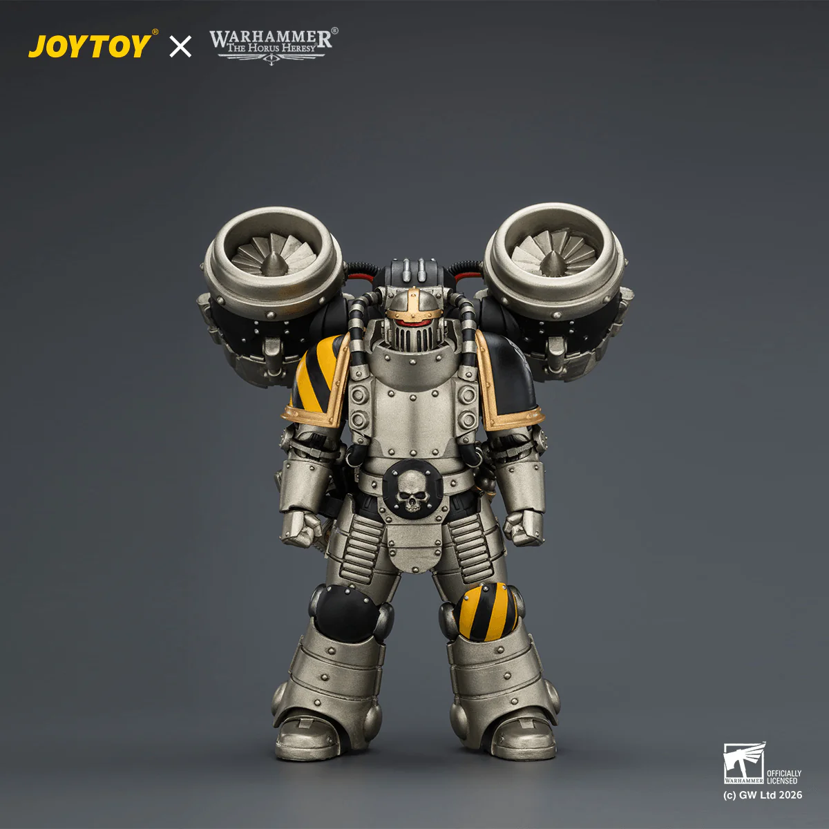 Iron Warriors MkII Assault Legionary1 with Bolt pistol, Chain axe & Combat shield - Image 2