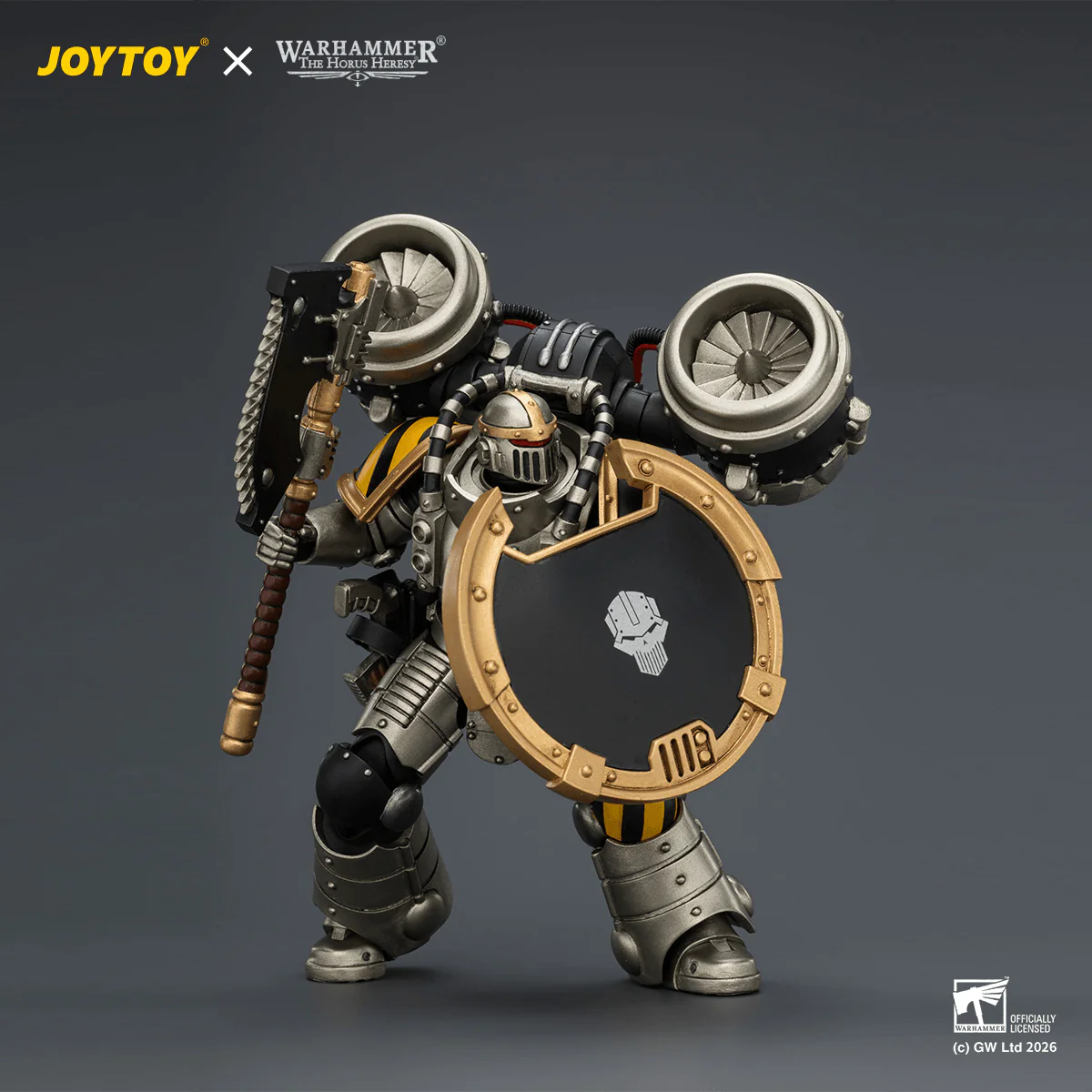 Iron Warriors MkII Assault Legionary1 with Bolt pistol, Chain axe & Combat shield - Image 4