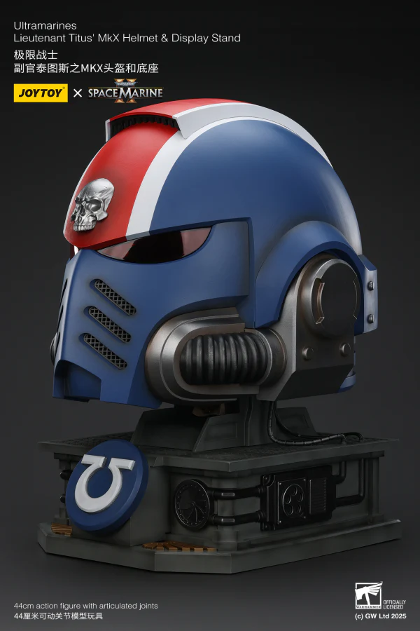Ultramarines Lieutenant Titus' MKX Helmet & Display Stand - Image 16