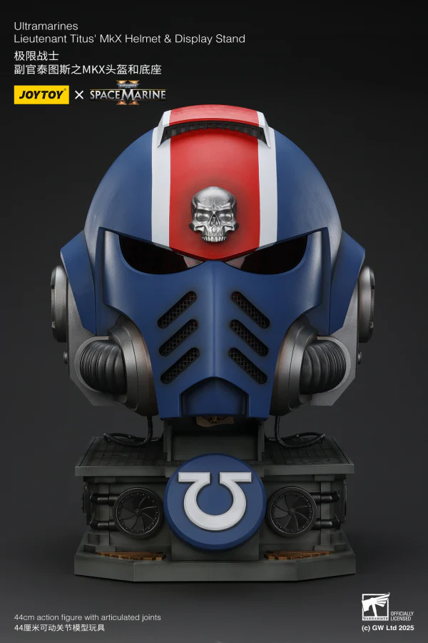 Ultramarines Lieutenant Titus' MKX Helmet & Display Stand - Image 17