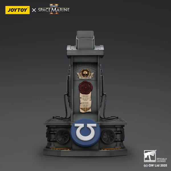Ultramarines Lieutenant Titus' MKX Helmet & Display Stand - Image 24