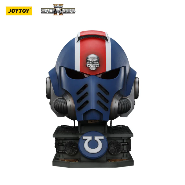 Ultramarines Lieutenant Titus' MKX Helmet & Display Stand - Image 26