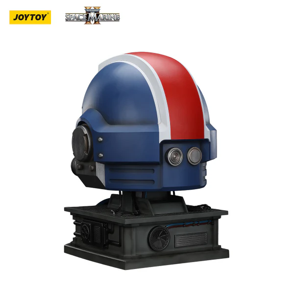Ultramarines Lieutenant Titus' MKX Helmet & Display Stand - Image 27