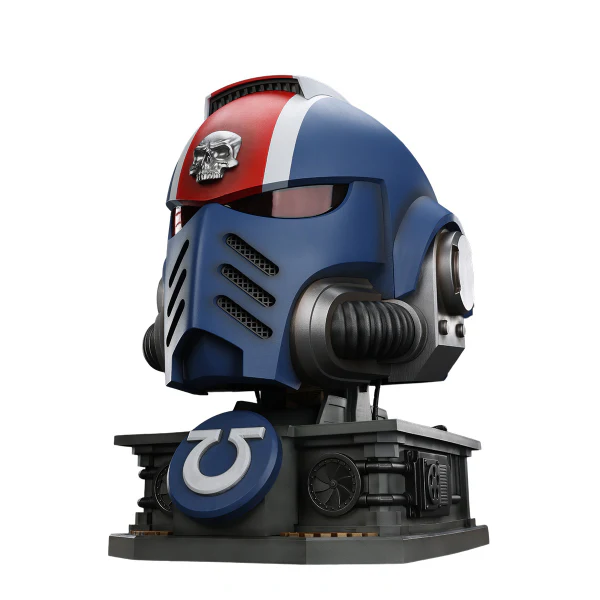 Ultramarines Lieutenant Titus' MKX Helmet & Display Stand - Image 33