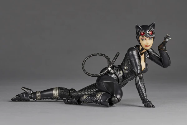 Revoltech Amazing Yamaguchi Cat Woman - Image 11