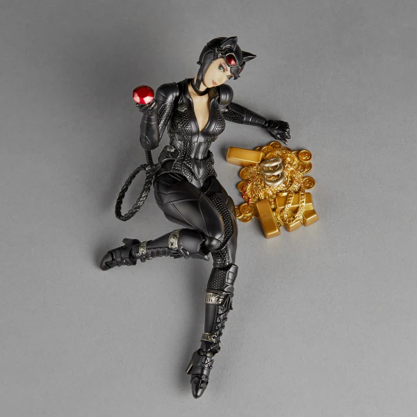 Revoltech Amazing Yamaguchi Cat Woman - Image 3