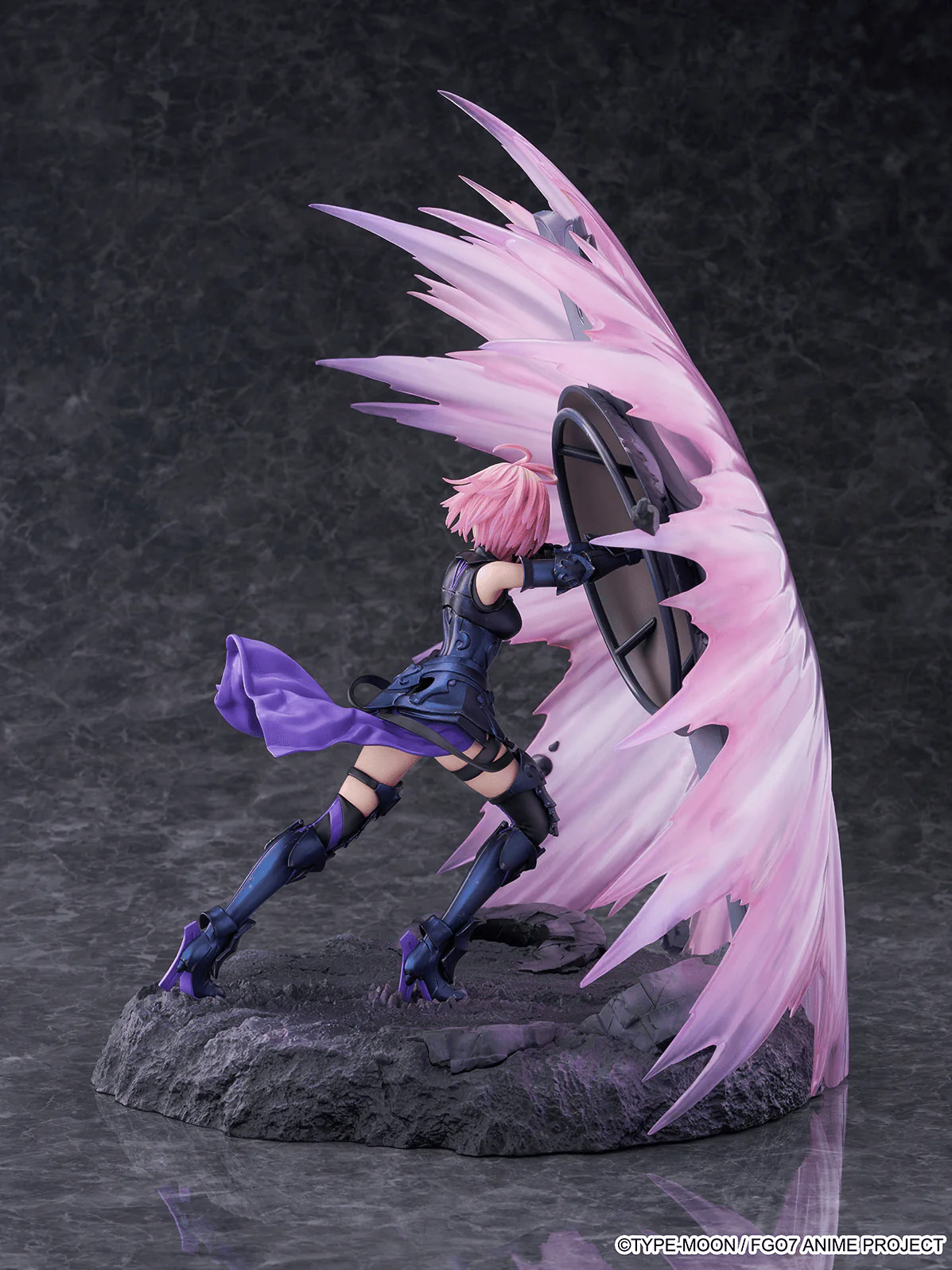 Mash Kyrielight 1/7 Scale Figure - Image 4