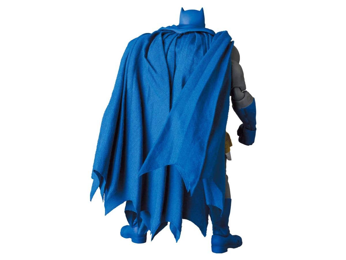 MAFEX BATMAN BLUE Ver. & ROBIN (The Dark Knight Returns) - Image 9