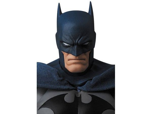 MAFEX BATMAN (HUSH) - Image 3