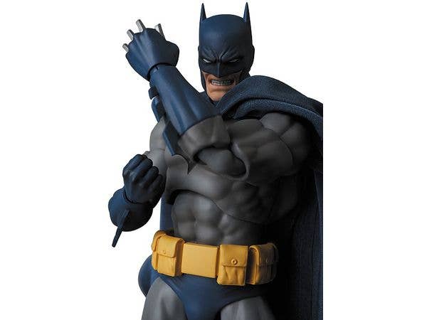 MAFEX BATMAN (HUSH) - Image 9