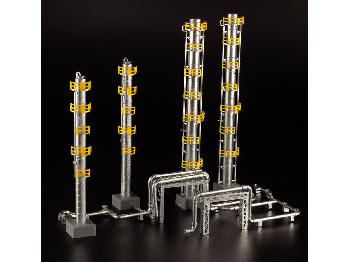 1/150 scale structure kit (Fractionating columns) - Image 2