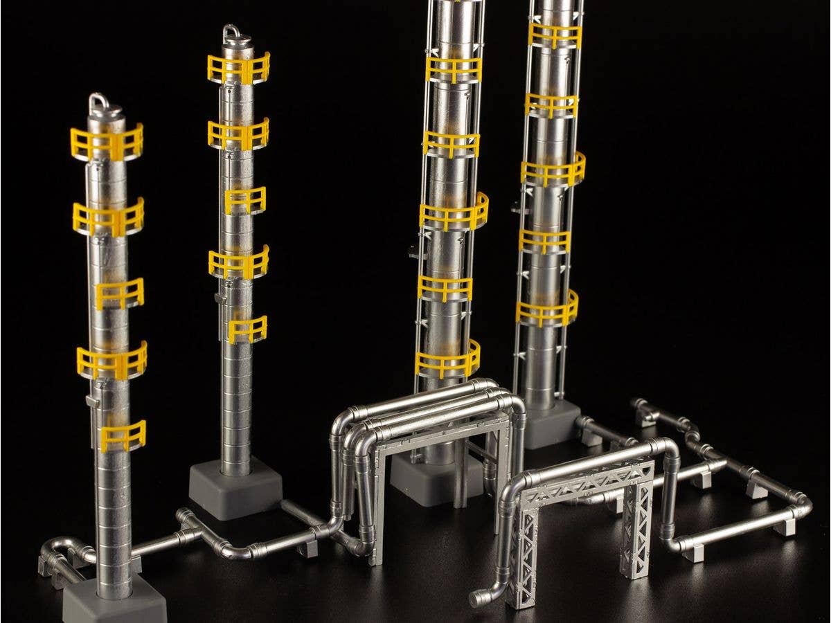1/150 scale structure kit (Fractionating columns) - Image 3