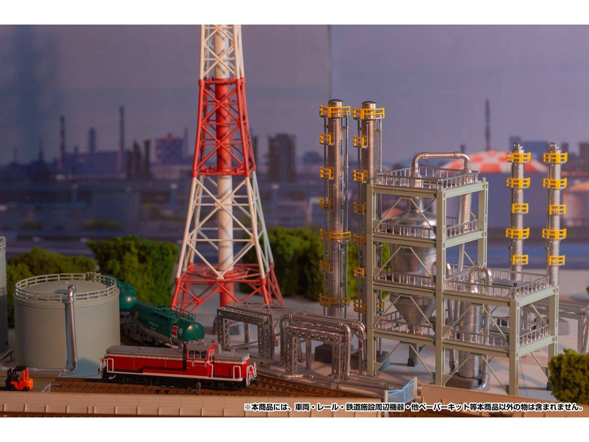 1/150 scale structure kit (Fractionating columns) - Image 7