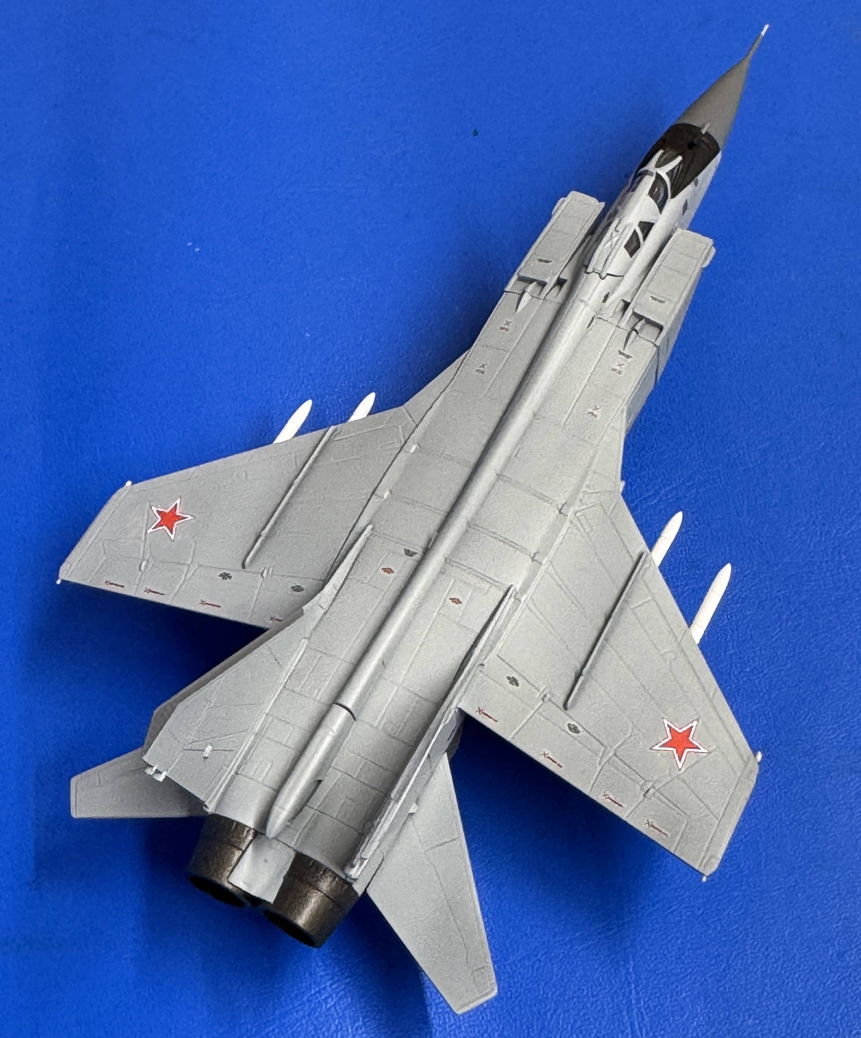 1/144 MiG-31 FOX HOUND - Image 11