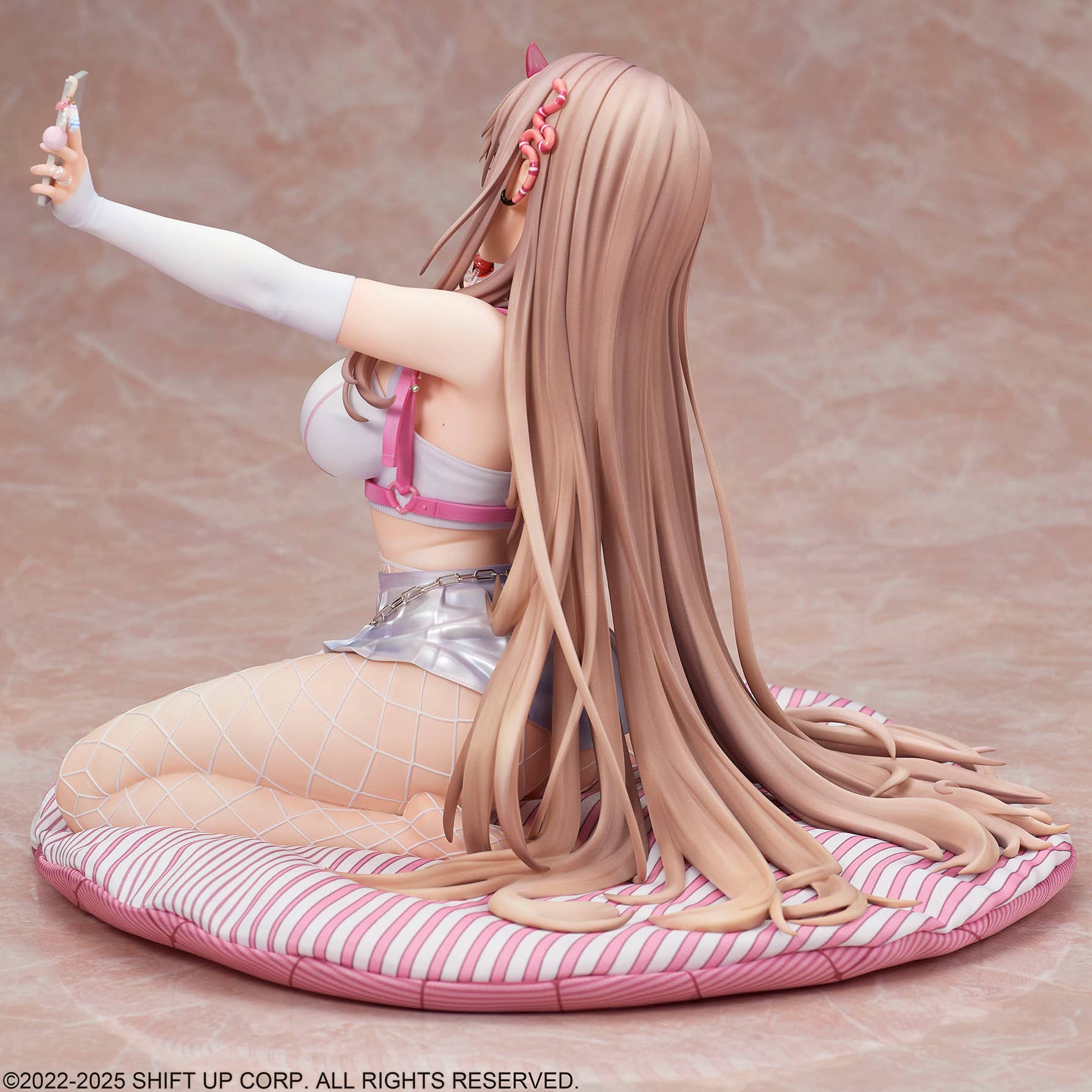GODDESS OF VICTORY: NIKKE Viper 1/4 Complete Figure - Image 7