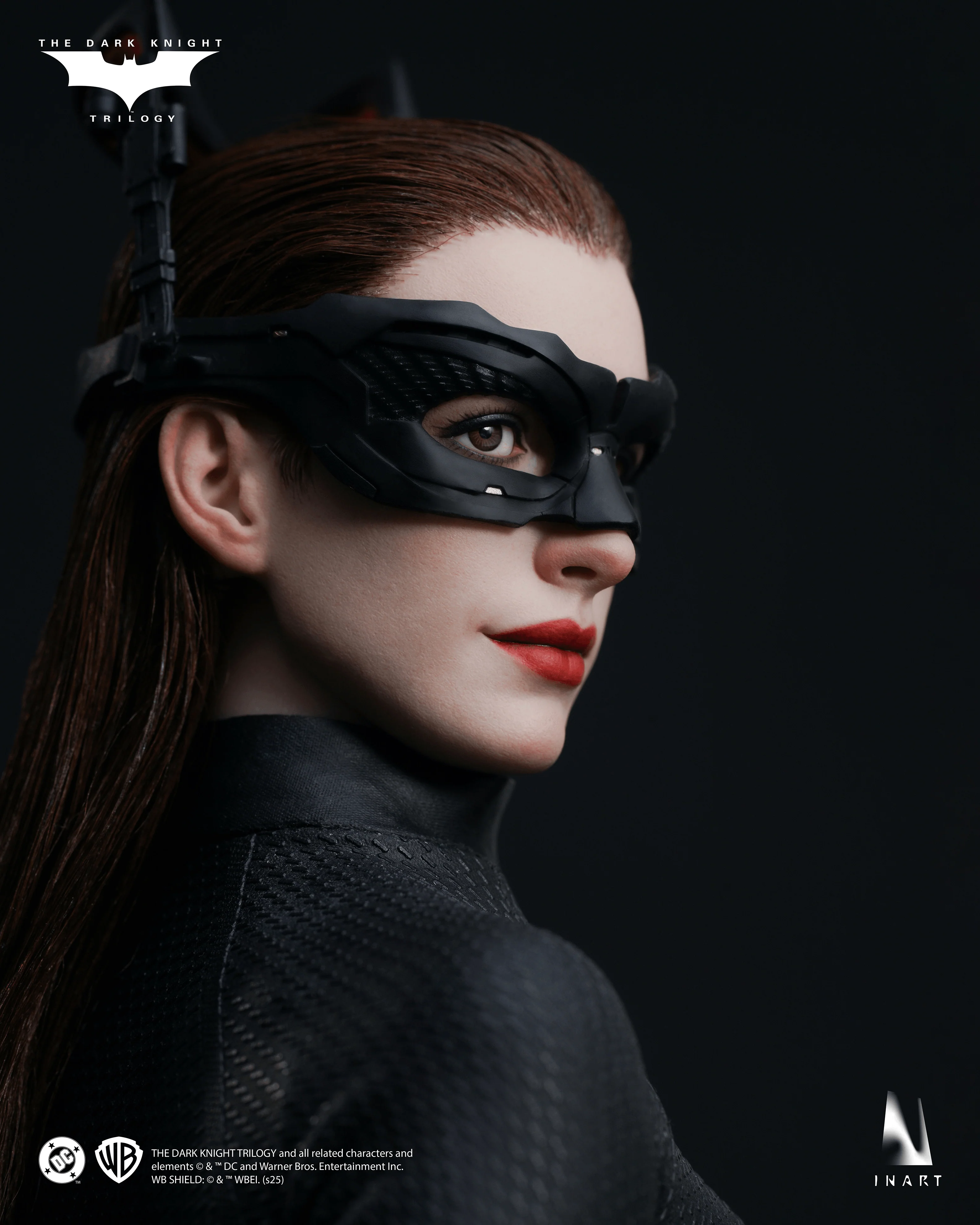 INART – Catwoman (The Dark Knight Rises) 1/6 Collectible Figure - Image 3