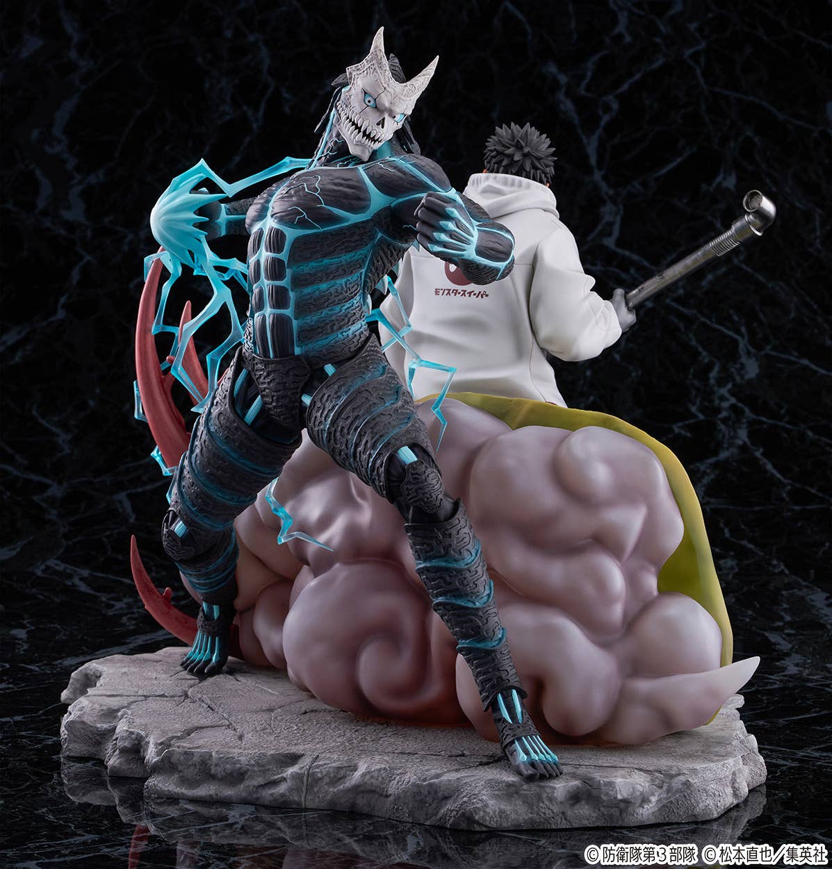 Kaiju No. 8 & Kafka Hibino 1/7 Scale Figure
