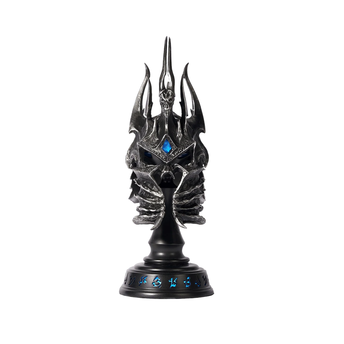 World of Warcraft® Helm of Domination Collector’s Edition Replica - Image 9