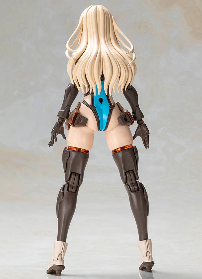 ZENITH GIRL - Front Mission Plastic Model - Image 12