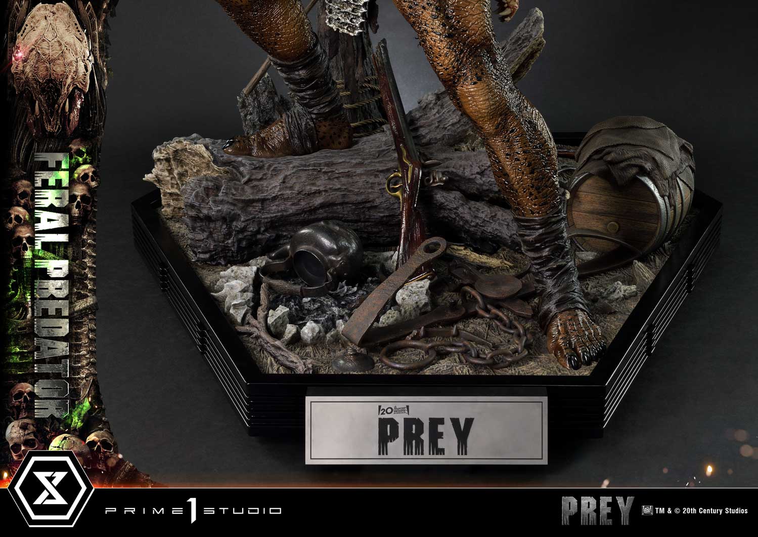 Museum Masterline Prey Feral Predator - Image 3