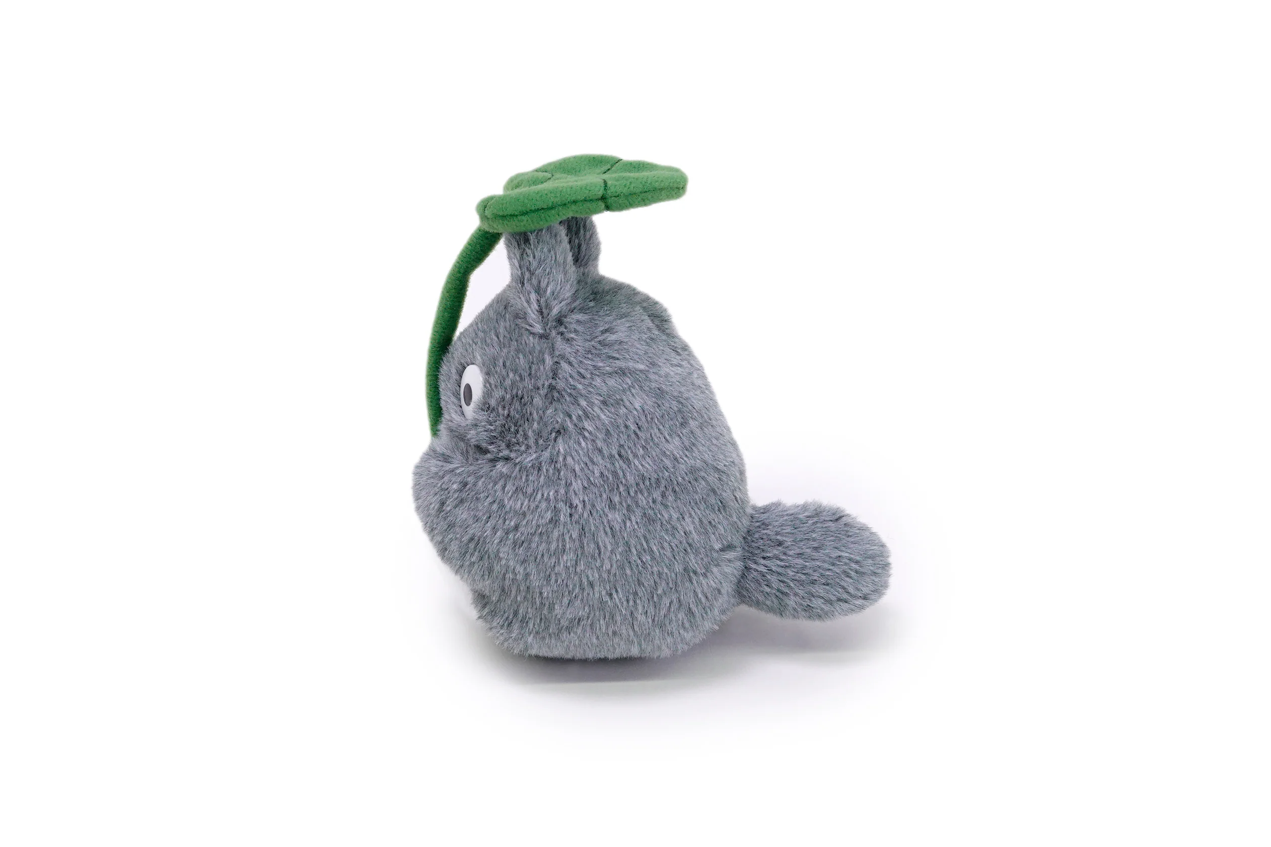 Sun Arrow Studio Ghibli Plush Totoro with Leaf Beanbag (S) "My Neighbor Totoro" - Image 3
