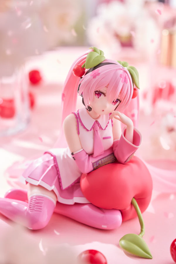 Sakura Miku Desktop Cute Figure (Cherry Cushion Ver.)