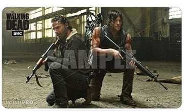 UP PLAYMAT THE WALKING DEAD: RICK & DARYL