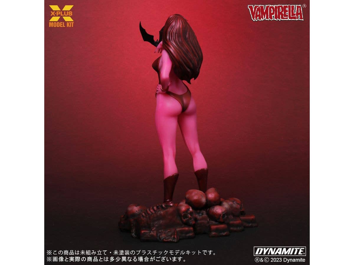 X-Plus 1/8 Vampirella Jose Gonzalez Edition (Glows In The Dark) Plastic Model Kit - Image 11